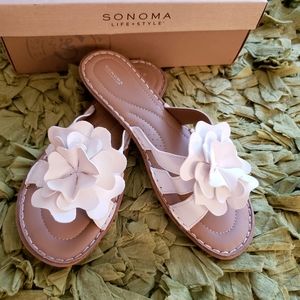 Sonoma Life & Style flower sandals